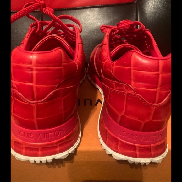 Authentic Louis Vuitton Calf Skin Crocodile Embossed Runaway Sneakers - Picture 4 of 13